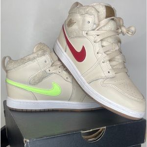 Jordan 1 Mid Utility -Fleece Pearl White PS